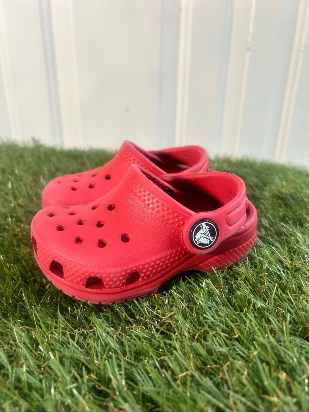 Crocs Classic Clogs ,Toddler Size 4c,Red Iconic Comfort